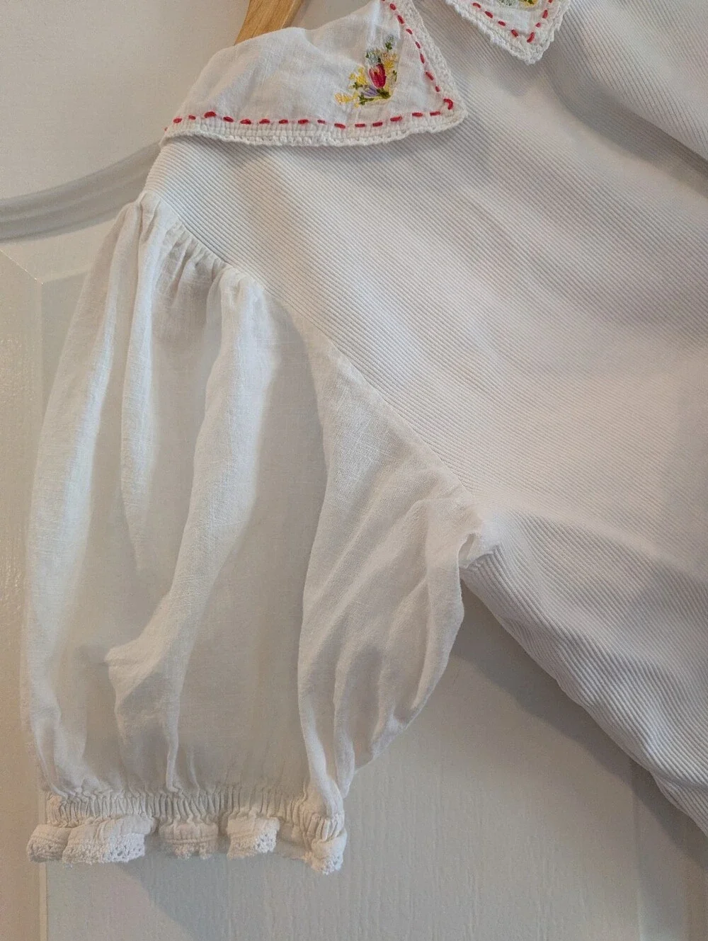 Anthropologie Short Puff Sleeve Collared Floral Embroidered Top White Size XLP